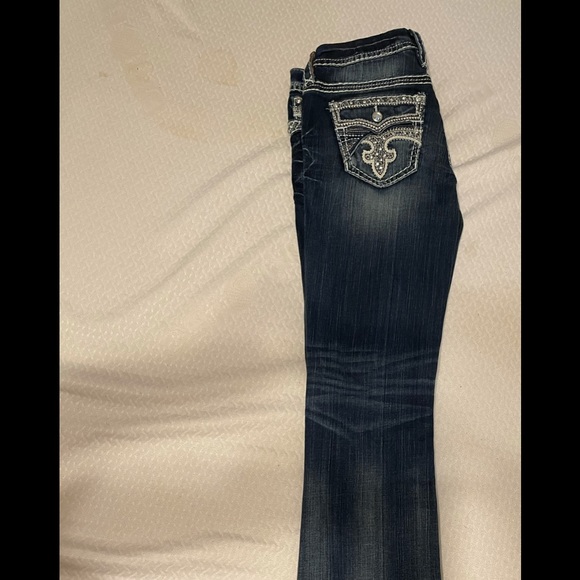Woman’s Bundle Jeans - Picture 1 of 15